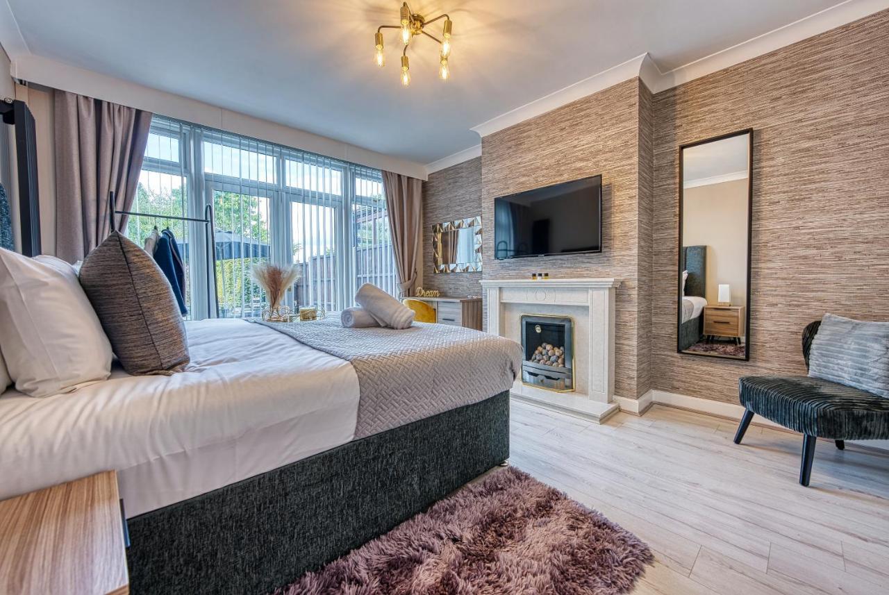 Elegant 5 Bed House - Sleeps 9, Central Solihull, Nec, Jlr, Hs2, Resorts World, Airport Business And Leisure Stays, ภายนอก รูปภาพ