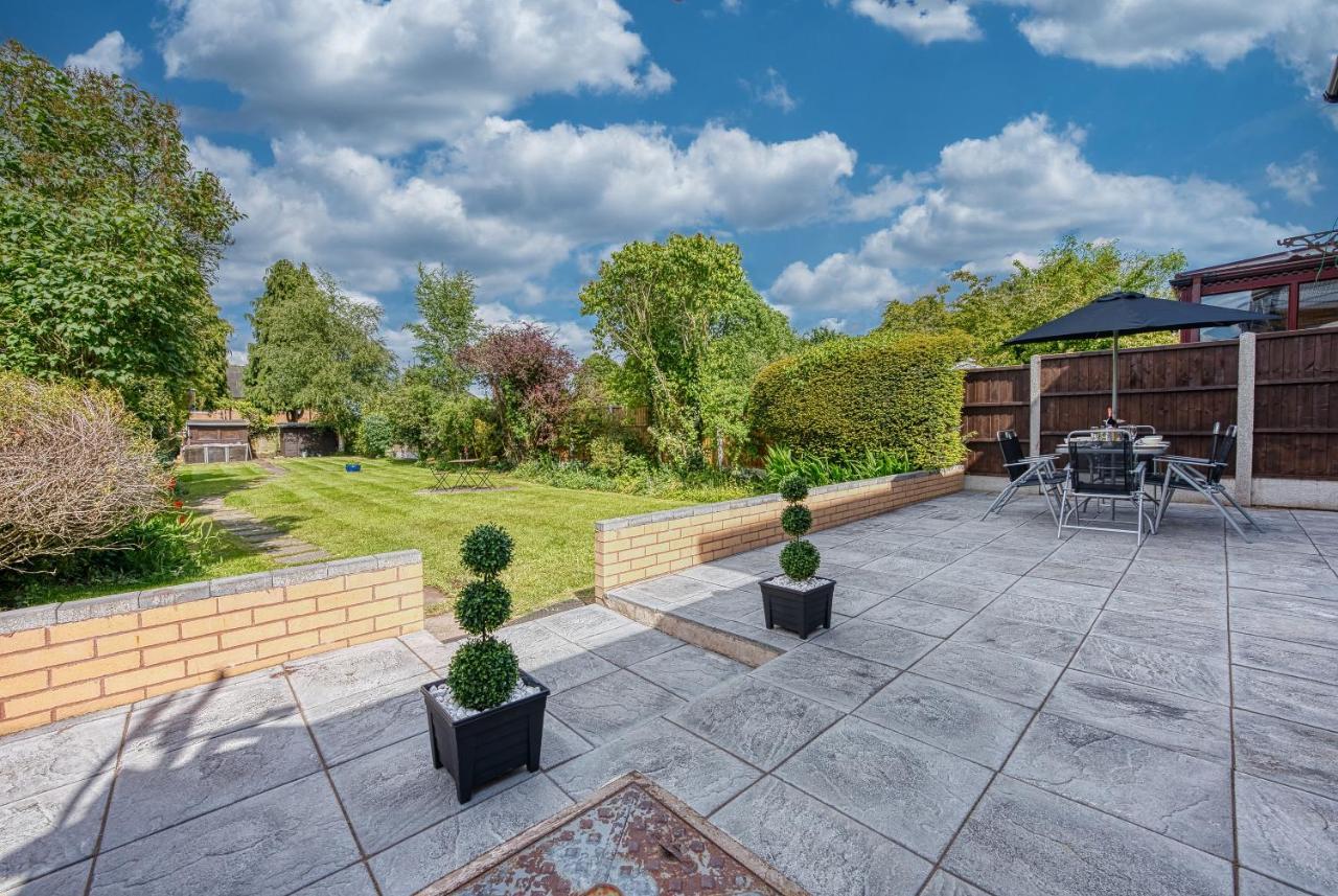 Elegant 5 Bed House - Sleeps 9, Central Solihull, Nec, Jlr, Hs2, Resorts World, Airport Business And Leisure Stays, ภายนอก รูปภาพ