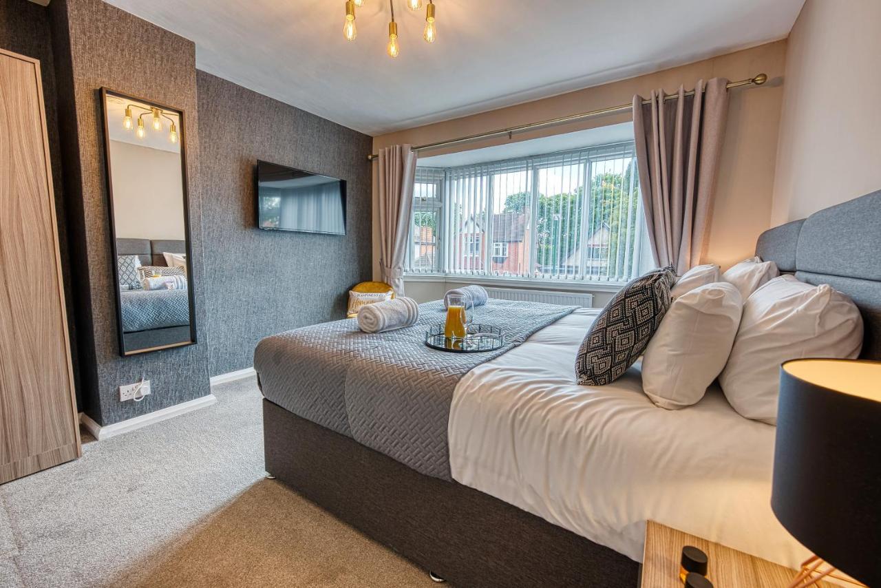 Elegant 5 Bed House - Sleeps 9, Central Solihull, Nec, Jlr, Hs2, Resorts World, Airport Business And Leisure Stays, ภายนอก รูปภาพ