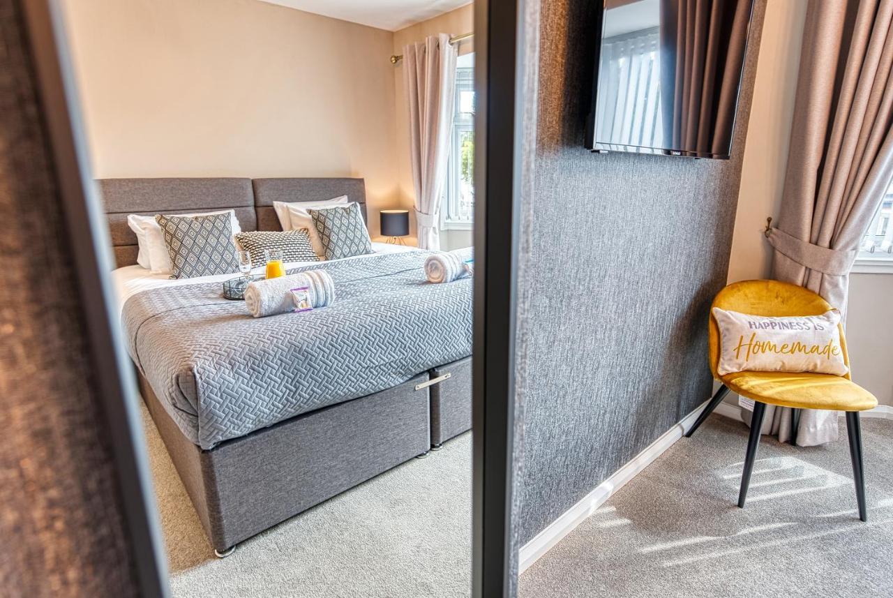 Elegant 5 Bed House - Sleeps 9, Central Solihull, Nec, Jlr, Hs2, Resorts World, Airport Business And Leisure Stays, ภายนอก รูปภาพ