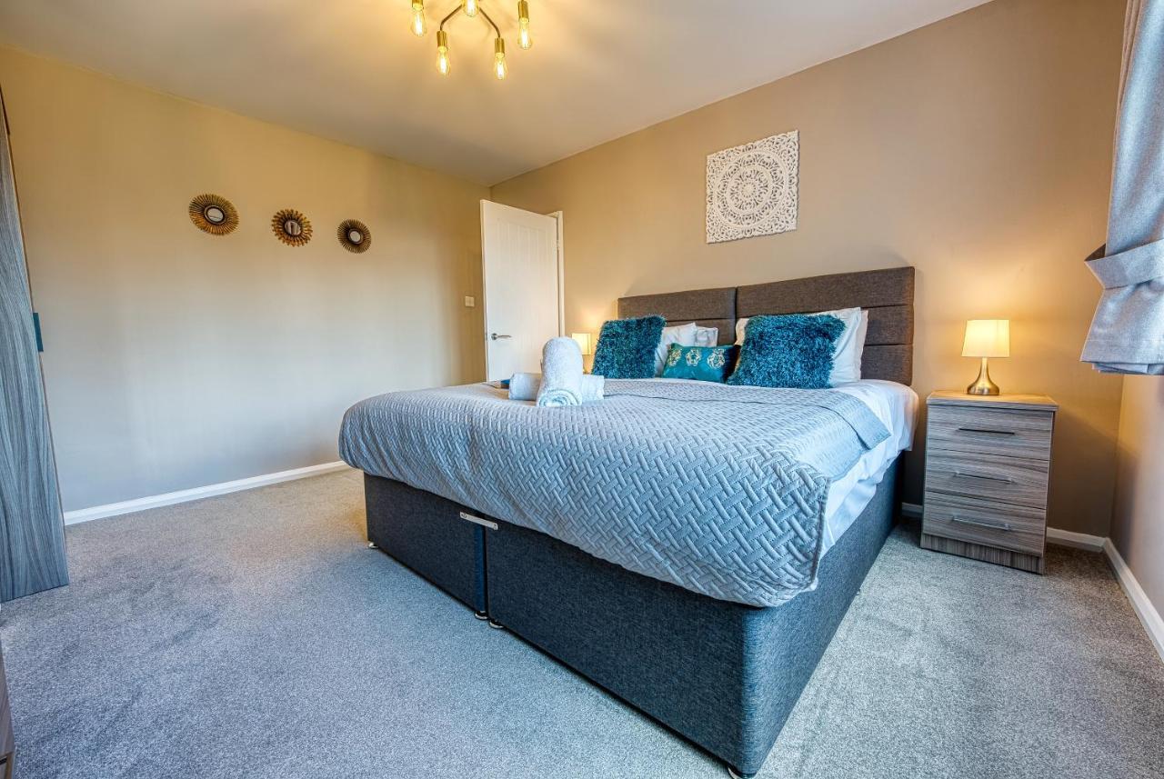 Elegant 5 Bed House - Sleeps 9, Central Solihull, Nec, Jlr, Hs2, Resorts World, Airport Business And Leisure Stays, ภายนอก รูปภาพ